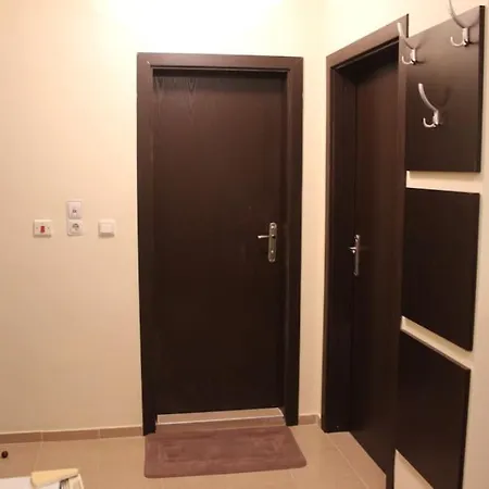 Apartment In Forest Glade